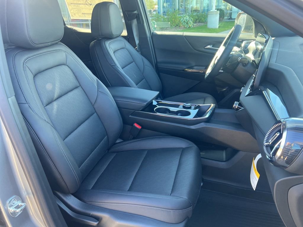New 2026 Chevrolet Equinox LT w/ Convenience Package II image 17