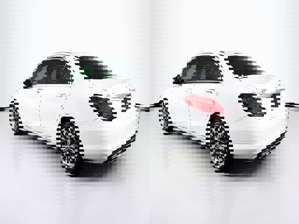 Used 2020 Mercedes-Benz C 300 Sedan image 4