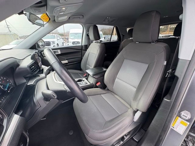 Used 2023 Ford Explorer XLT image 28