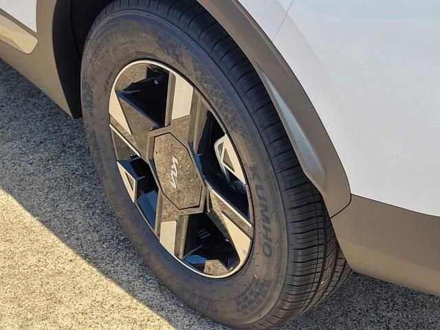 New 2026 Kia Sportage LX FWD image 5