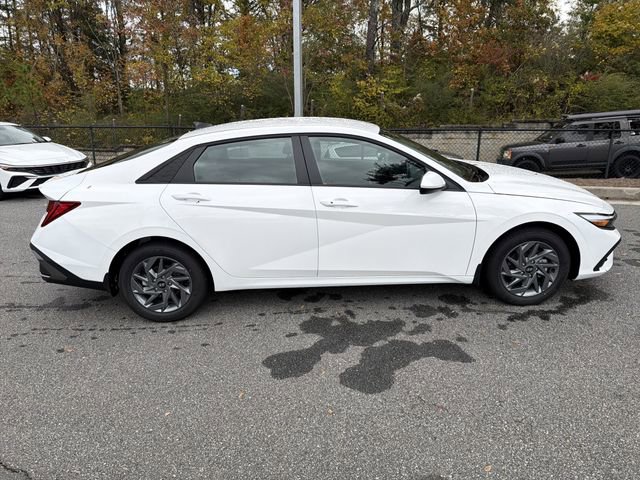 New 2026 Hyundai Elantra Blue image 8