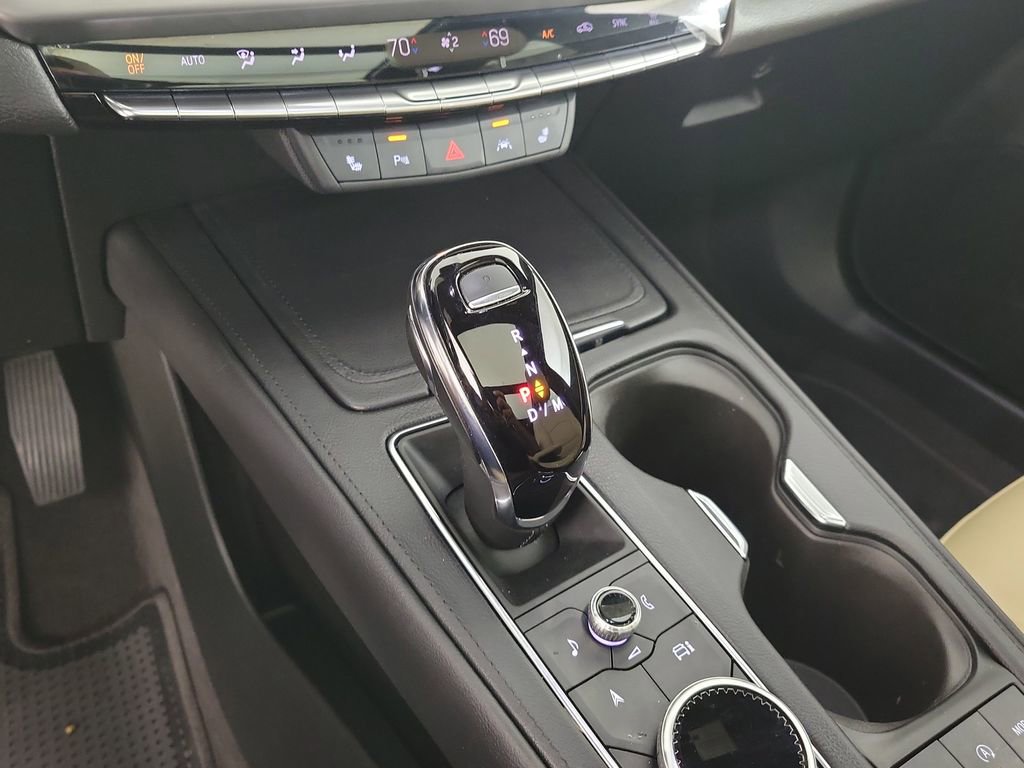 Certified 2024 Cadillac XT4 Luxury w/ Cold Weather Package FWD image 30