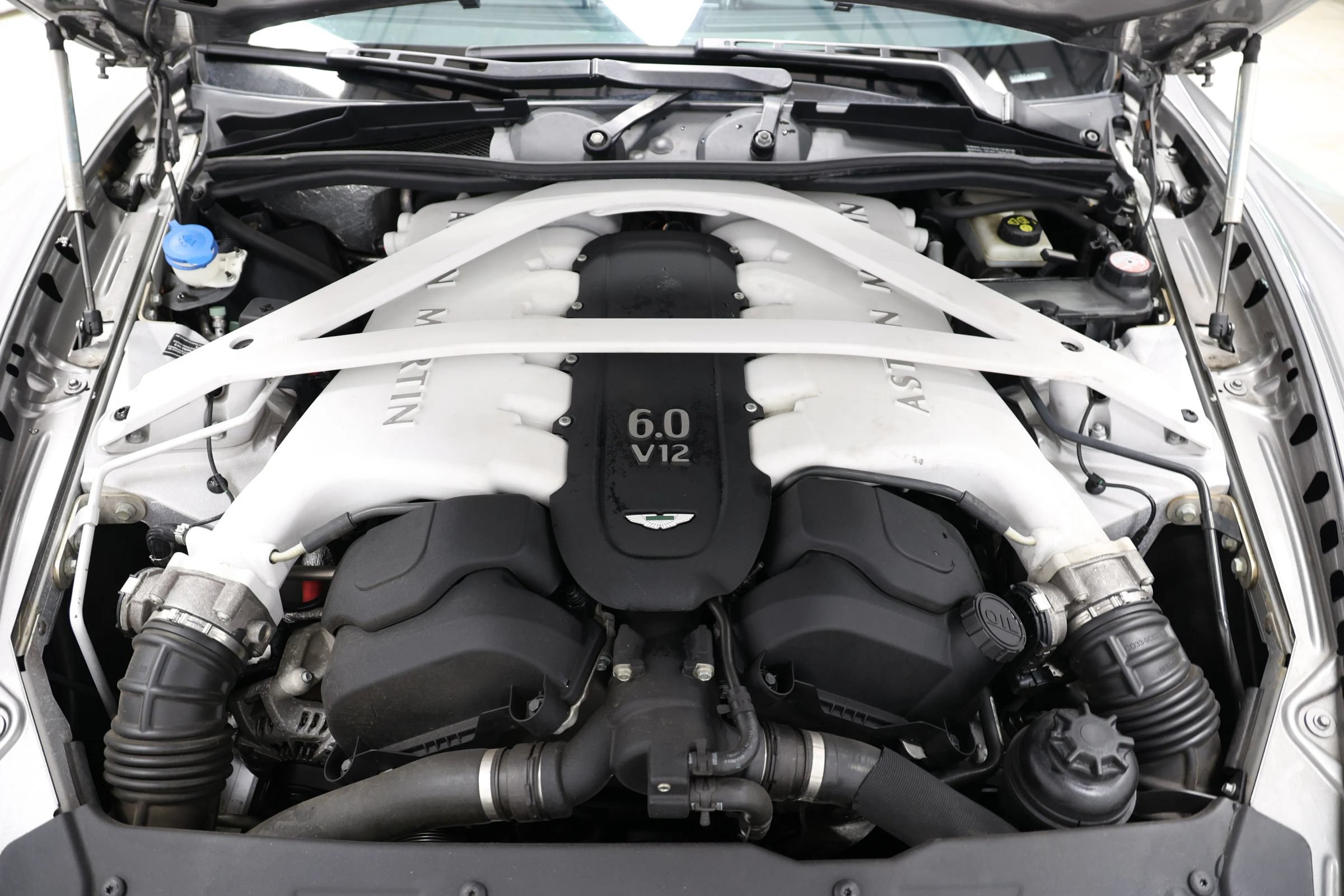 Used 2015 Aston Martin Rapide S RWD image 99