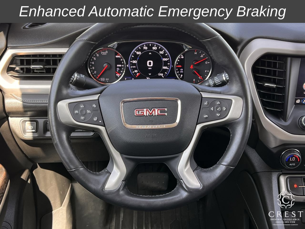 Used 2022 GMC Acadia Denali w/ Denali Technology Package FWD image 12