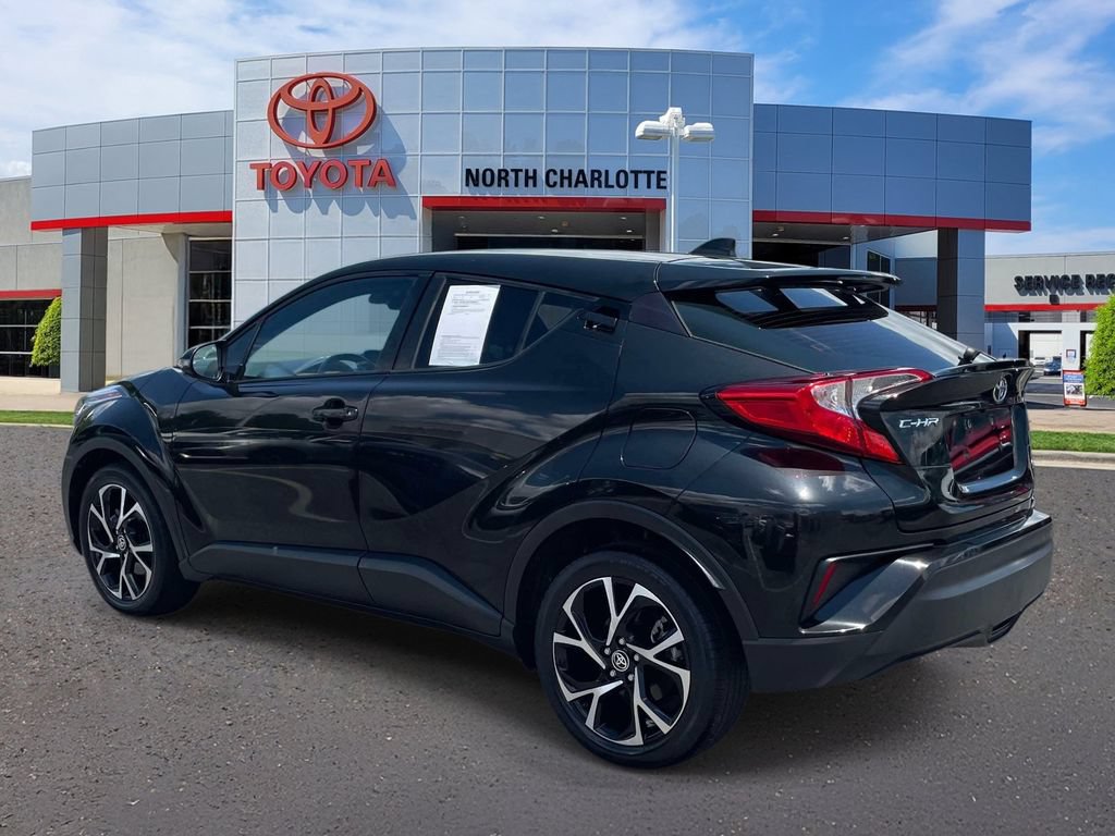 Used 2022 Toyota C-HR XLE FWD image 5