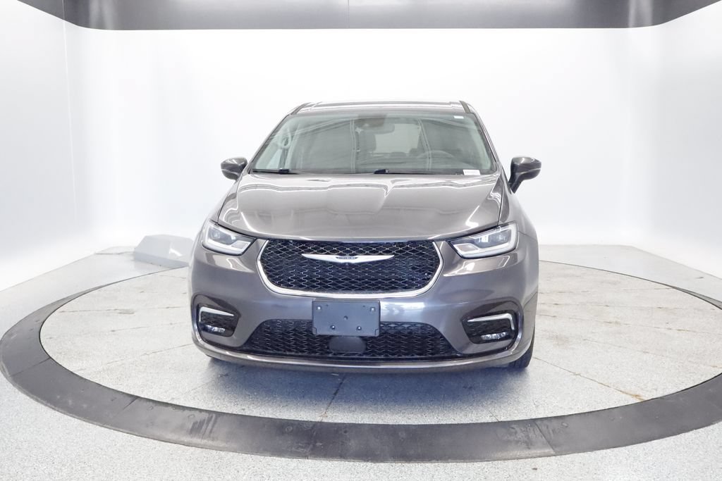 Certified 2023 Chrysler Pacifica Touring-L FWD image 11