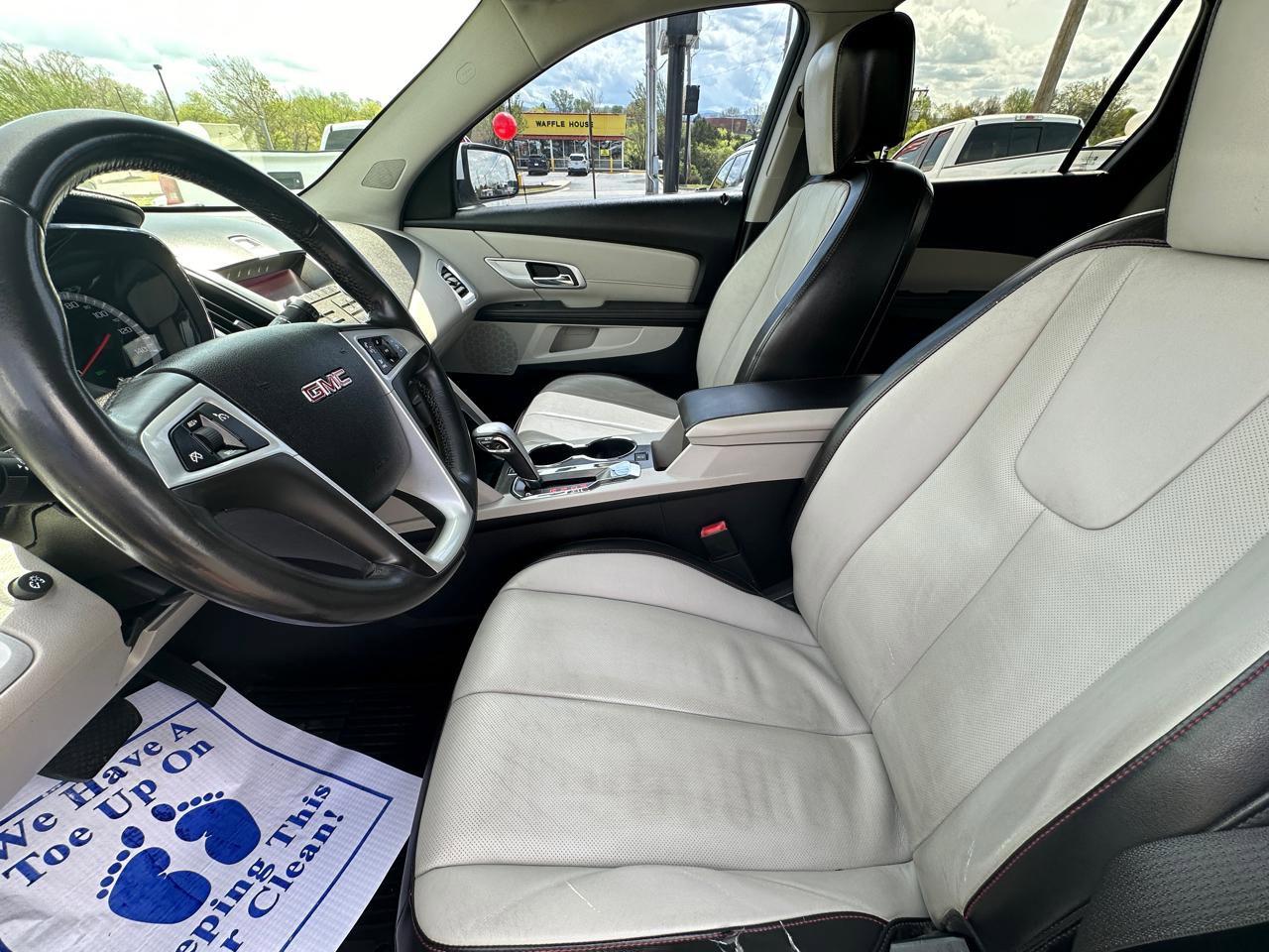 Used 2011 GMC Terrain SLT image 11