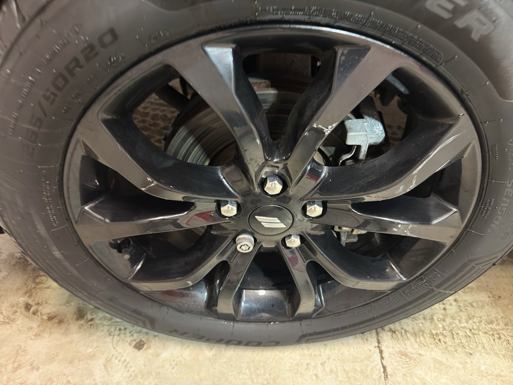 Used 2019 Dodge Durango GT image 33