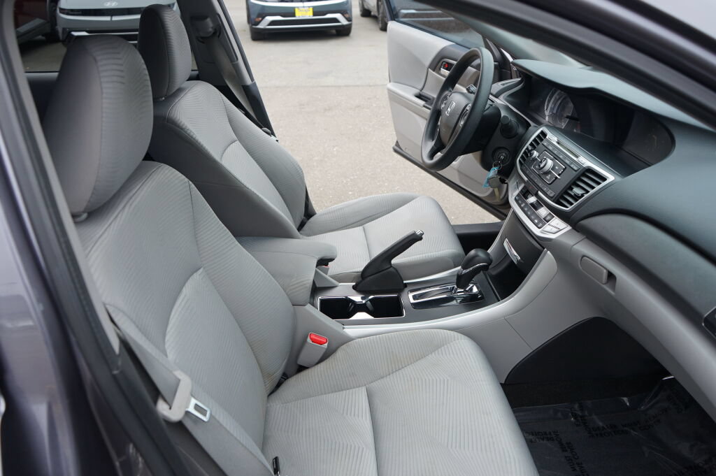Used 2014 Honda Accord LX image 16