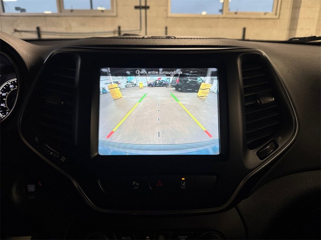 Used 2021 Jeep Cherokee Latitude Lux 80th Anniv w/ Quick Order Package 26U 80TH image 18