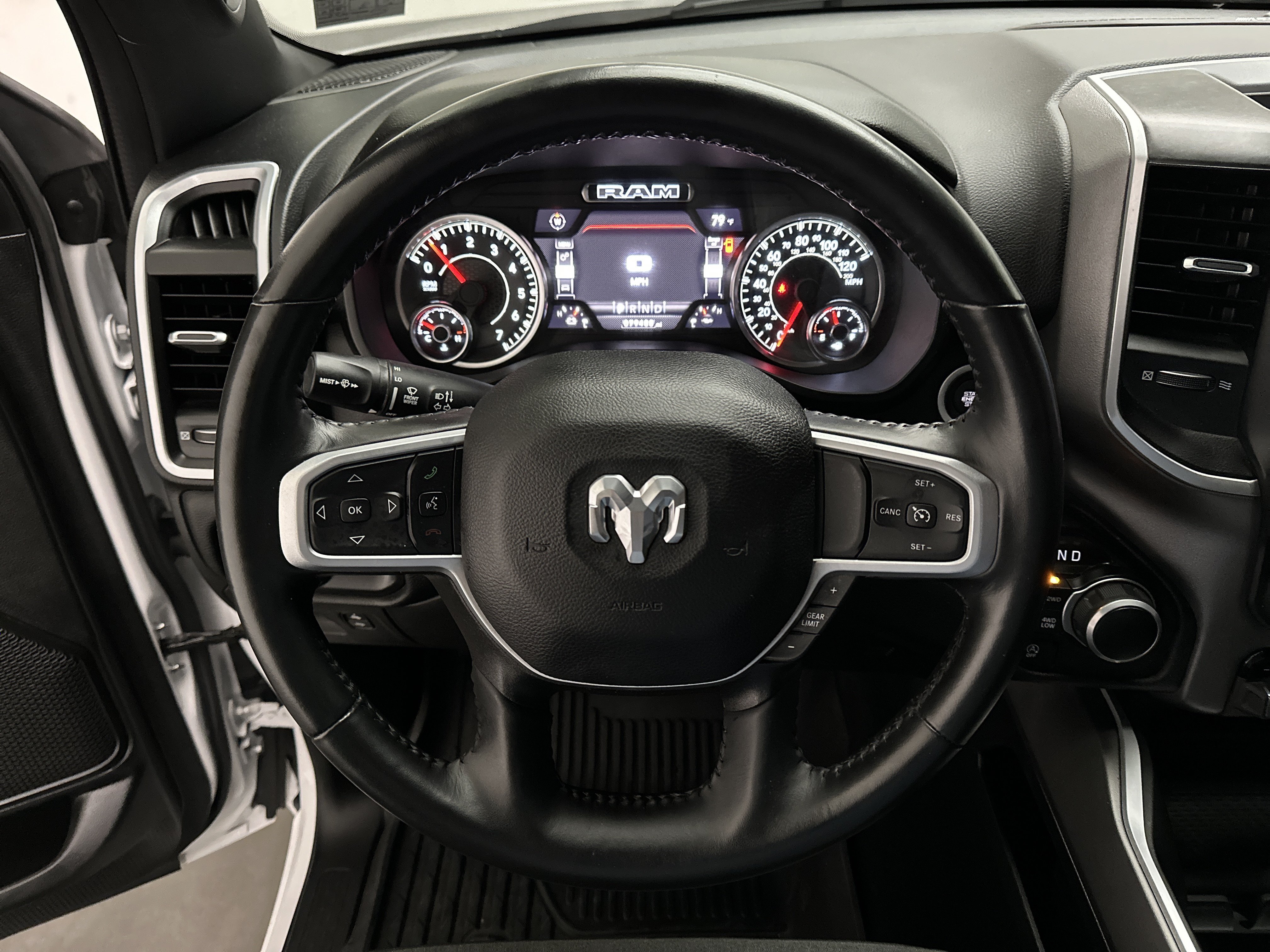 Used 2023 RAM 1500 Big Horn AWD/4WD image 26