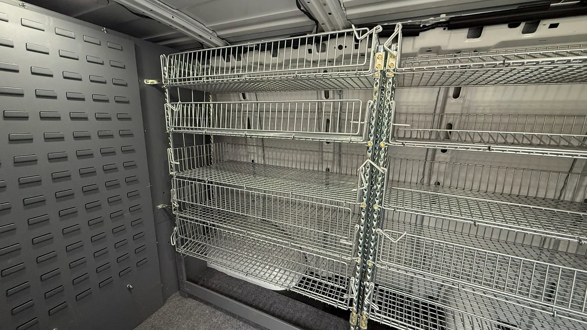 Used 2021 Chevrolet Express 2500 image 41