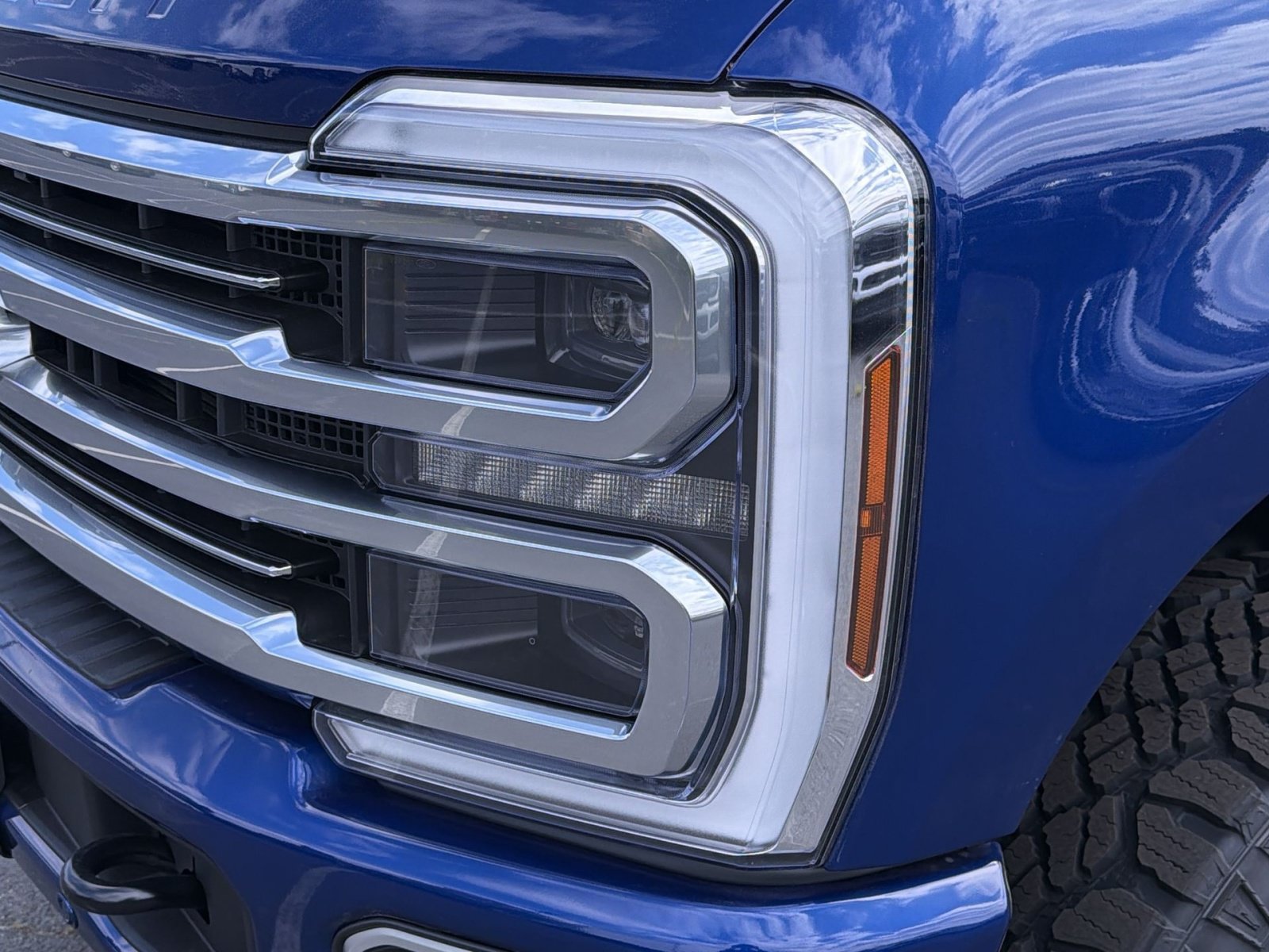 New 2026 Ford F350 Platinum w/ Platinum Plus Package AWD/4WD image 13