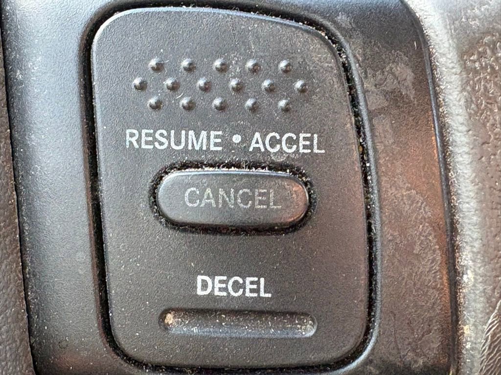 Used 2006 Dodge Ram 1500 Truck Laramie RWD image 14
