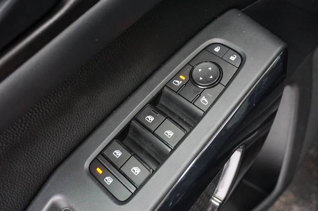 Used 2024 Nissan Pathfinder S image 7