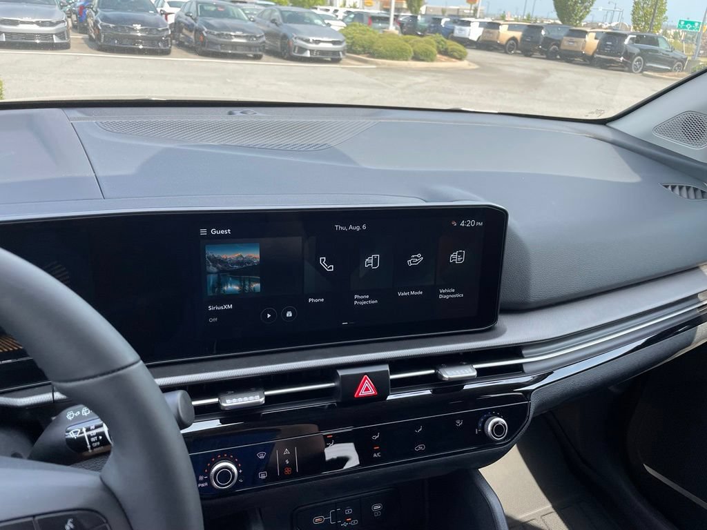 New 2026 Kia Sportage LX w/ LX Convenience Package FWD image 16