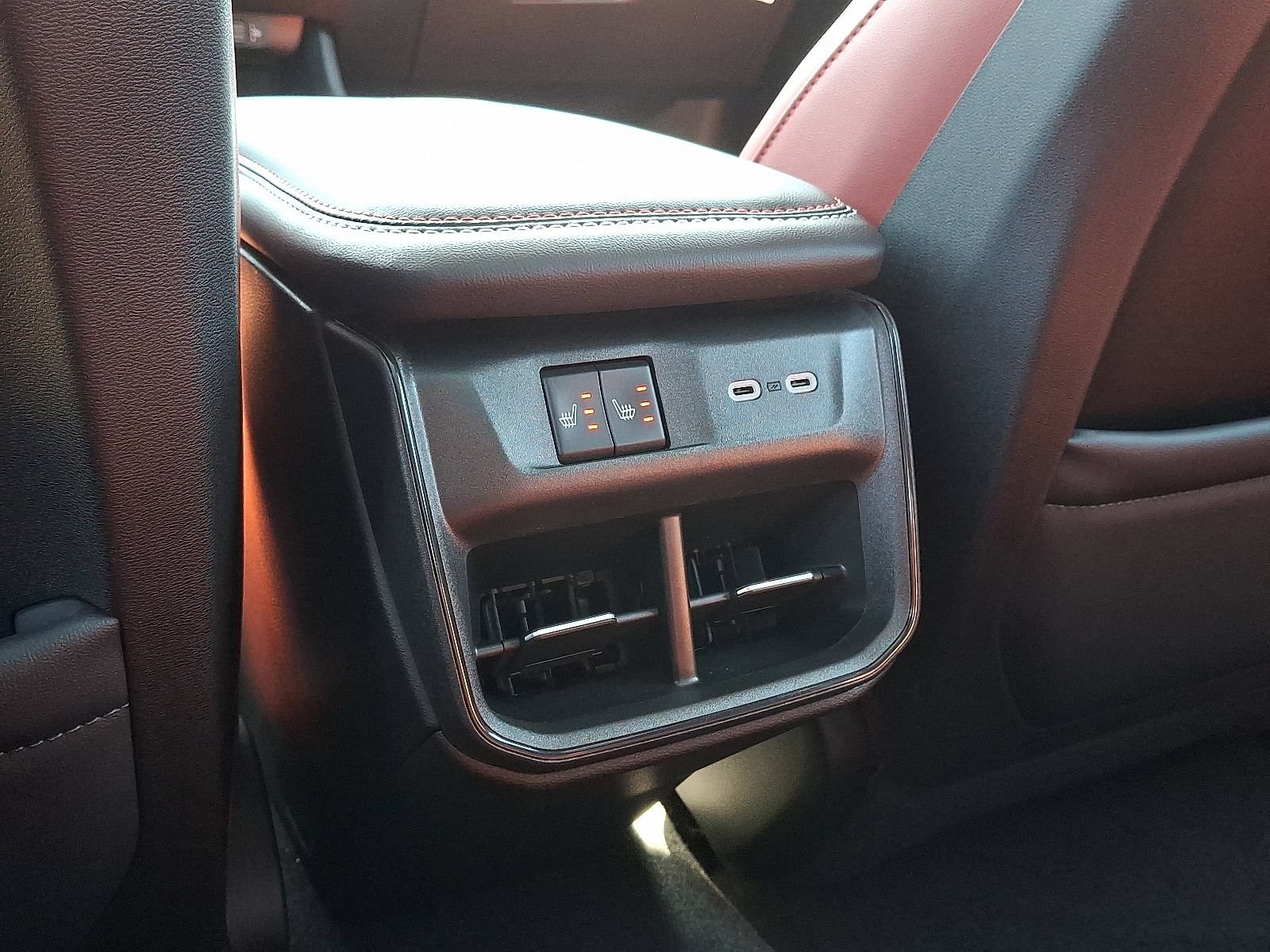 New 2026 Dodge Charger R/T AWD/4WD image 7