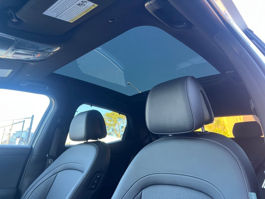 Used 2023 Genesis GV60 Advanced image 22