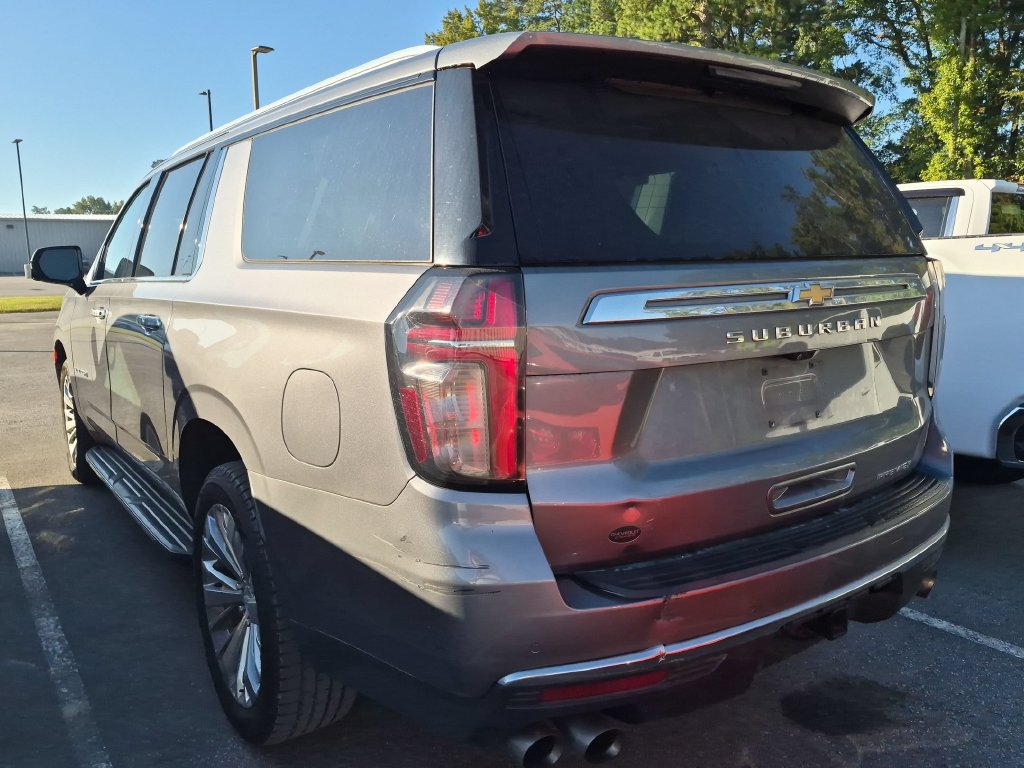 Used 2021 Chevrolet Suburban Premier w/ Premium Package AWD/4WD image 7