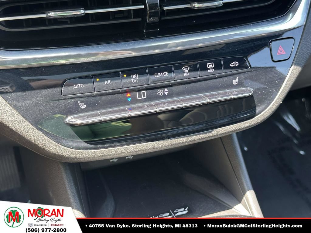 Certified 2024 Buick Envista Sport Touring FWD image 26