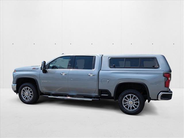 Used 2024 Chevrolet Silverado 2500 LTZ w/ LTZ Convenience Package image 8
