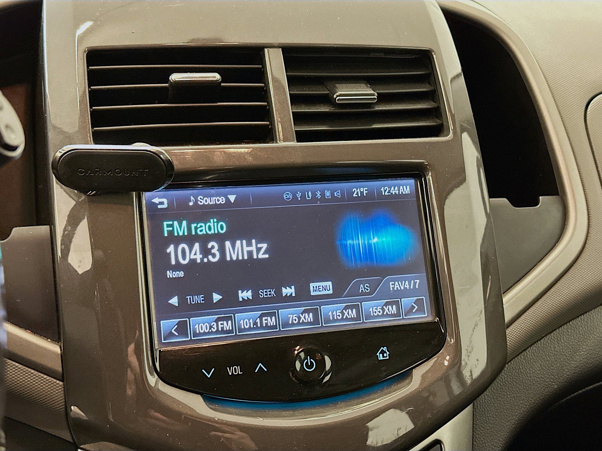 Used 2015 Chevrolet Sonic LTZ image 21