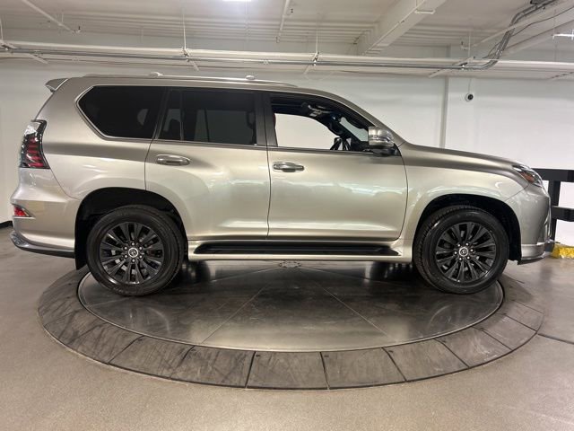 Used 2023 Lexus GX 460 Luxury w/ Sport Design Package AWD/4WD image 8