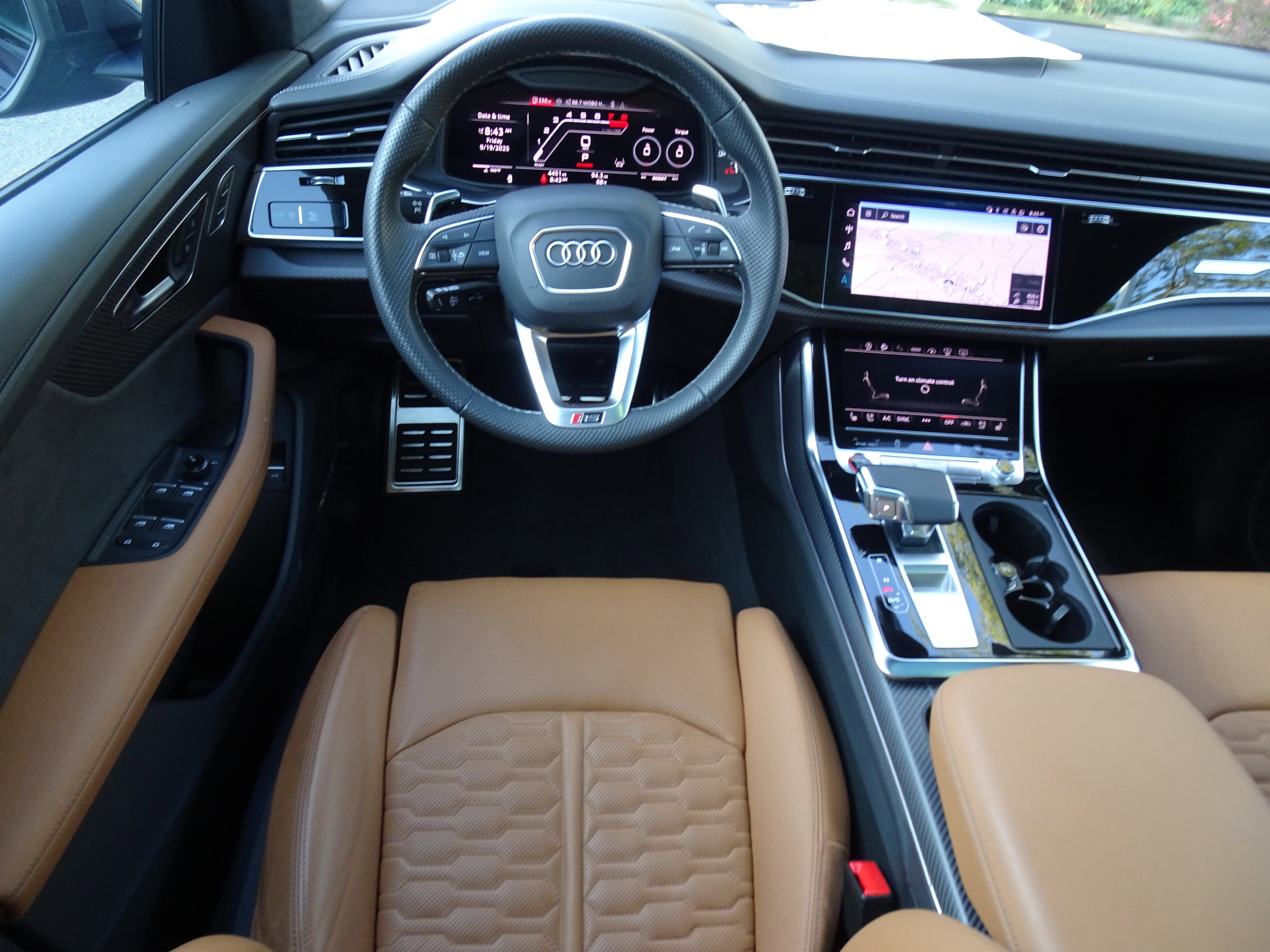 Certified 2024 Audi RS Q8 image 11