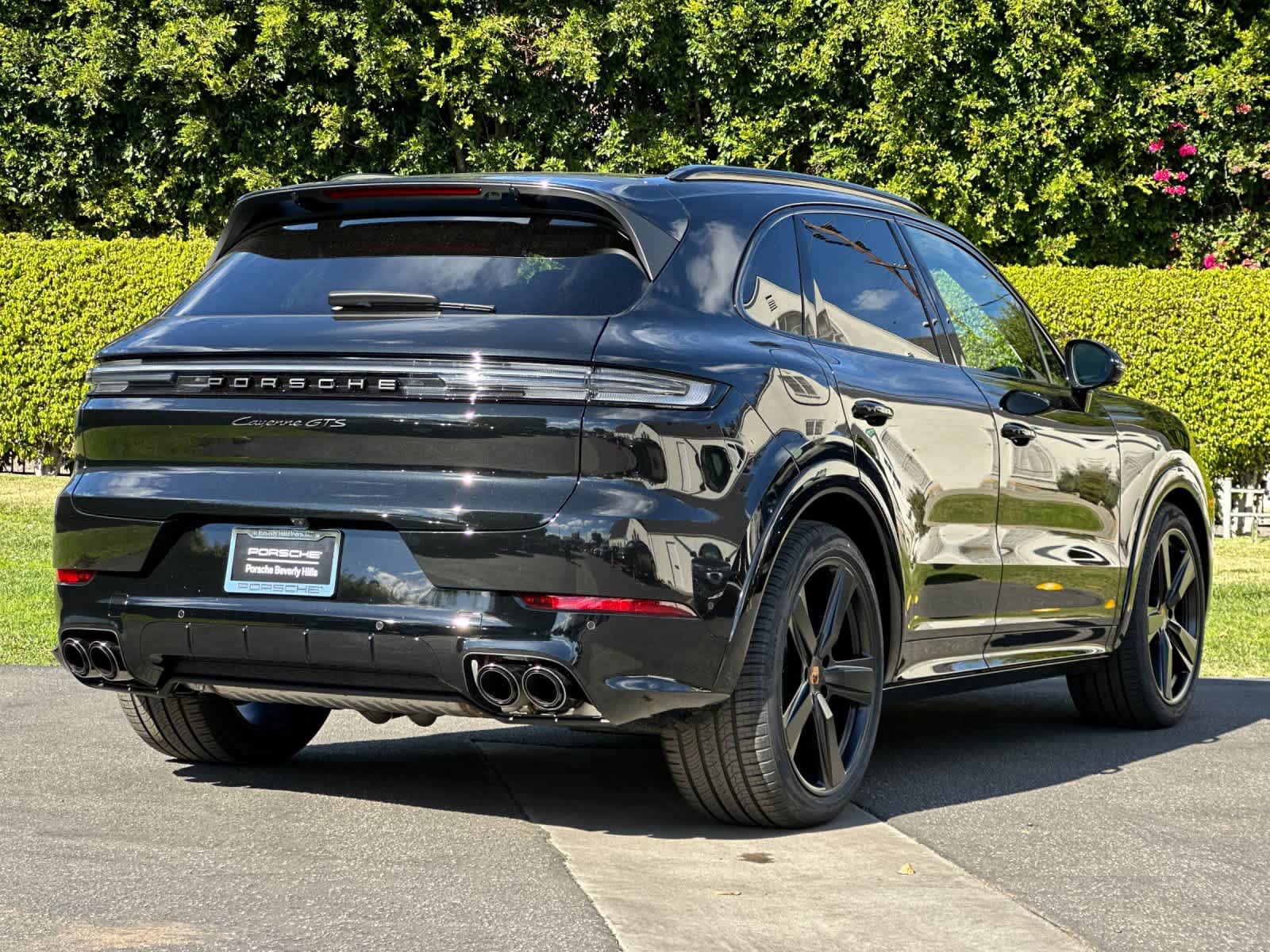 New 2026 Porsche Cayenne GTS AWD/4WD image 8