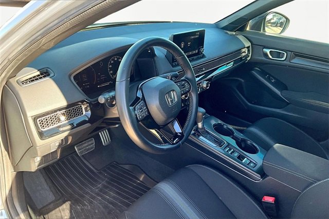 Used 2025 Honda Civic Sport image 13