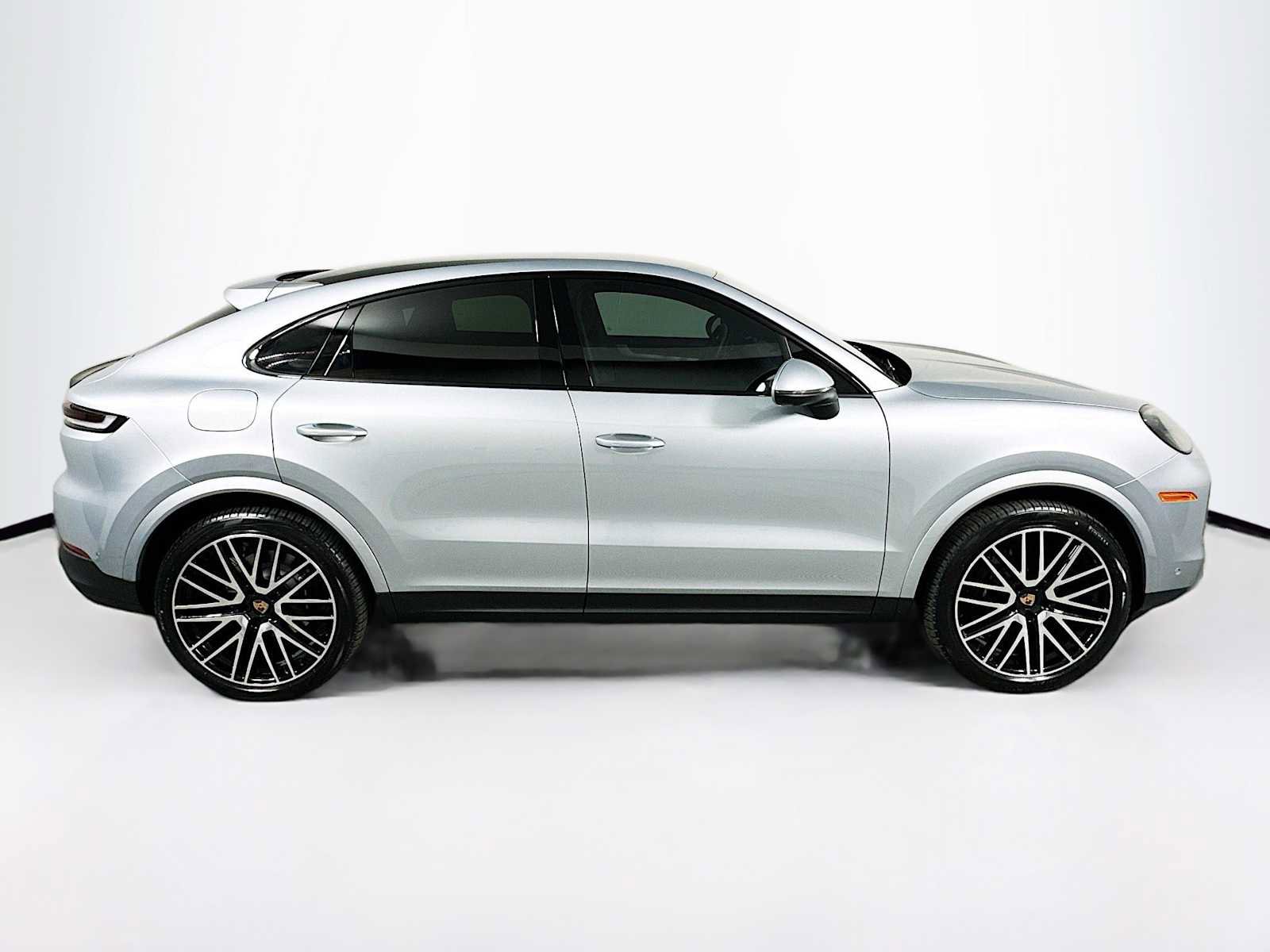 New 2025 Porsche Cayenne Coupe image 8