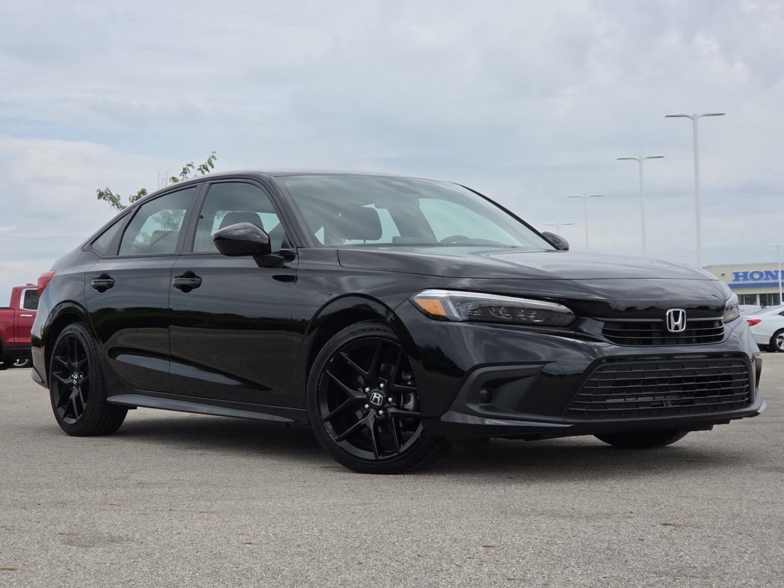 Used 2023 Honda Civic Sport image 2