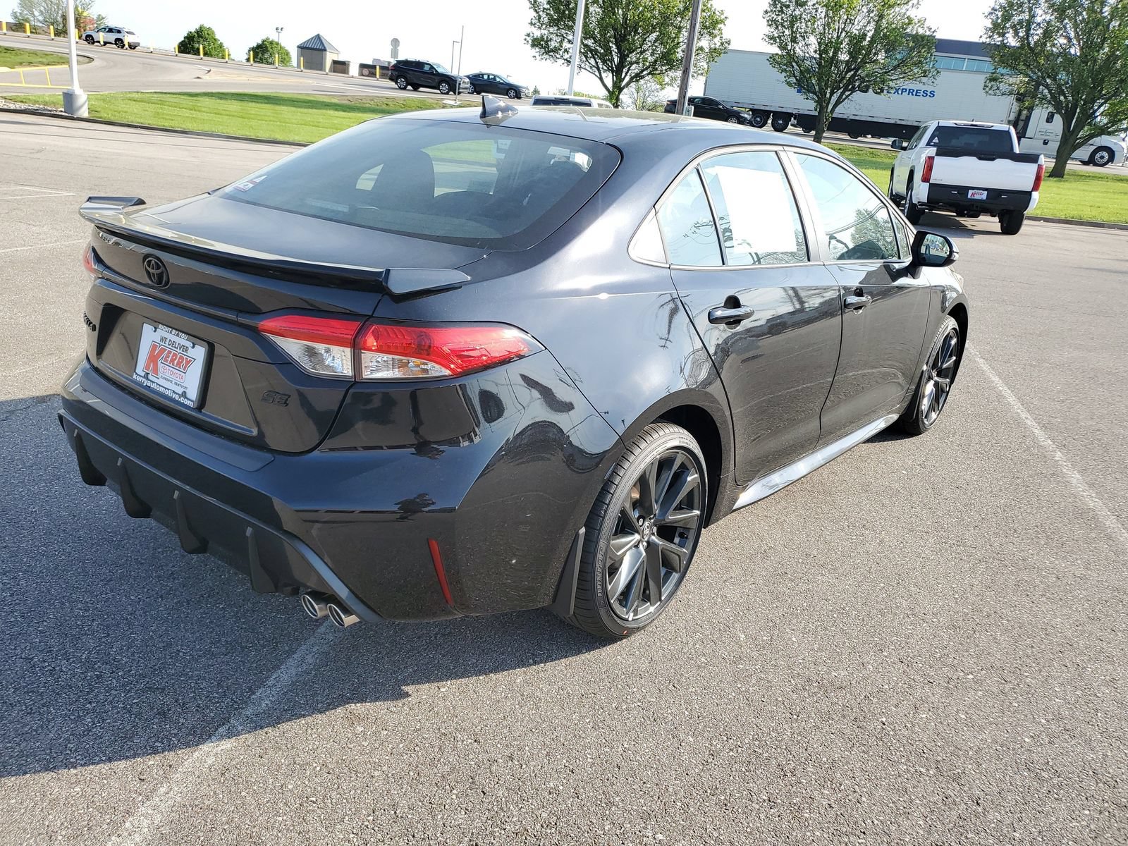 New 2026 Toyota Corolla SE FWD image 4