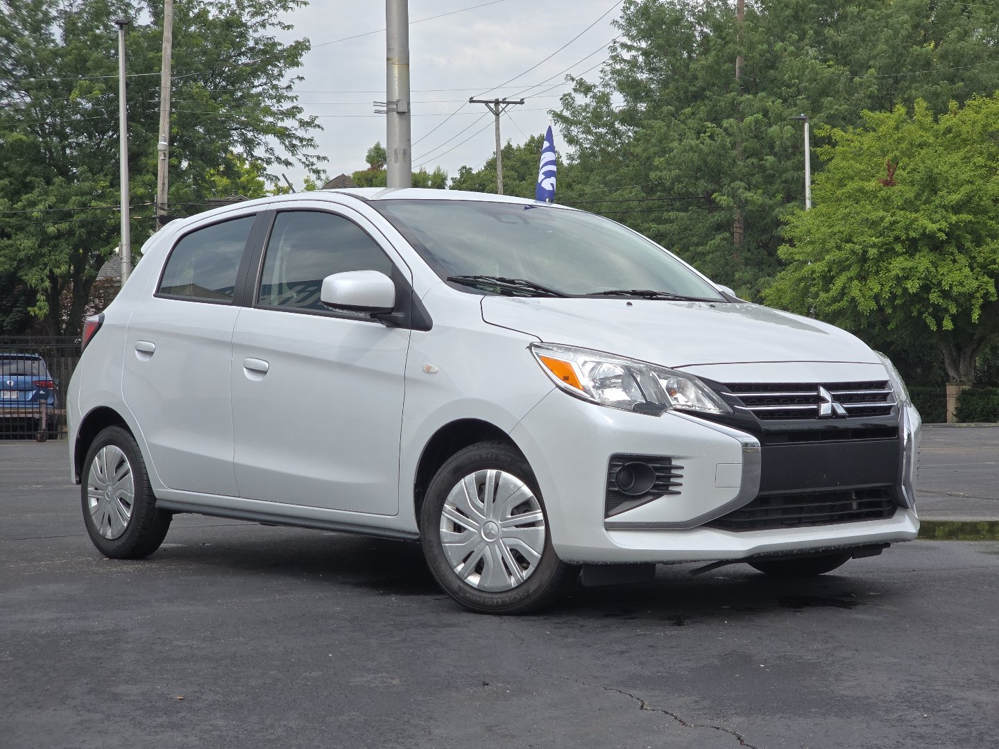 Used 2024 Mitsubishi Mirage ES FWD image 2