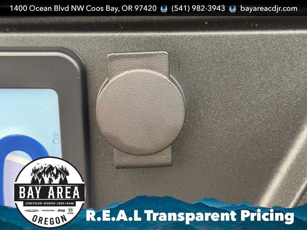 Used 2021 Ford F150 Platinum w/ Equipment Group 701A High AWD/4WD image 27
