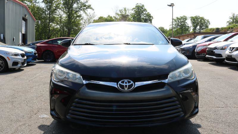 Used 2015 Toyota Camry XLE FWD image 2