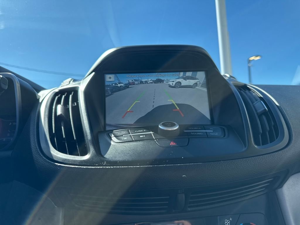 Used 2017 Ford C-MAX Energi SE w/ Equipment Group 401A image 24