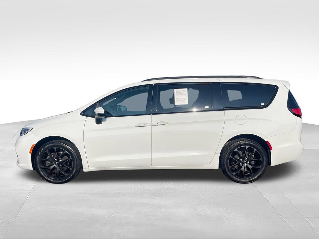 Used 2023 Chrysler Pacifica Touring-L w/ S Appearance Package AWD/4WD video 2