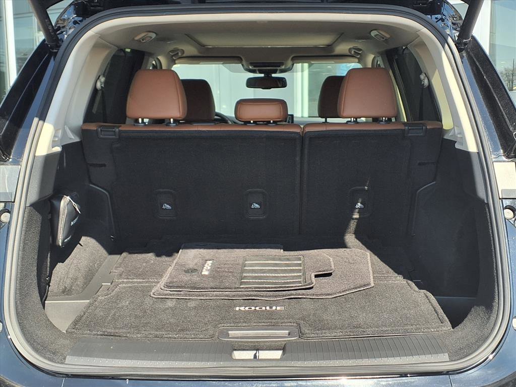Certified 2025 Nissan Rogue Platinum w/ Platinum Premium Package image 16