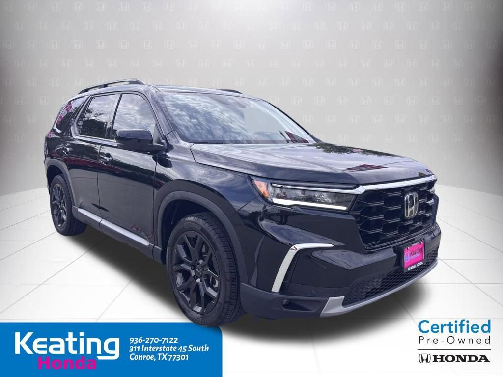 Used 2025 Honda Pilot Touring image 4