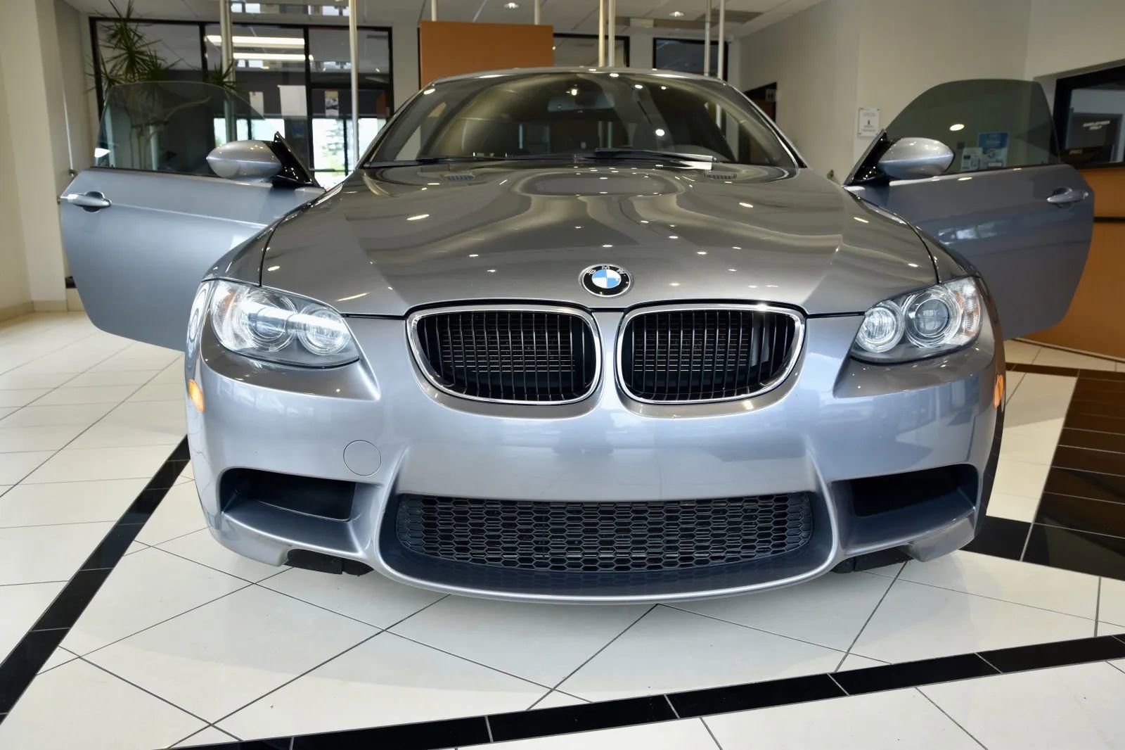 Used 2013 BMW M3 Coupe RWD image 2