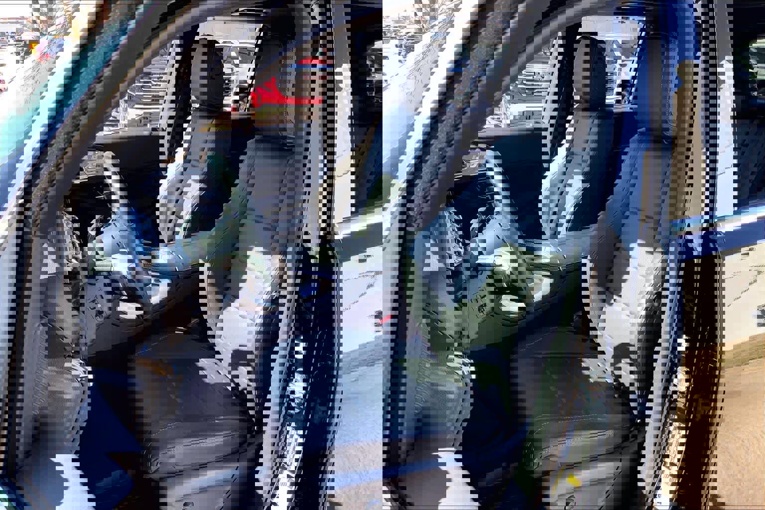 Used 2025 Mercedes-Benz GLE 450e 4MATIC image 7