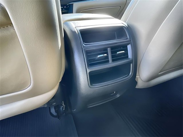 Certified 2017 Cadillac XT5 Luxury w/ Driver Awareness Package image 23