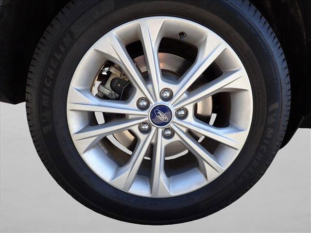 Used 2017 Ford Escape SE w/ SE Leather Comfort Package image 7