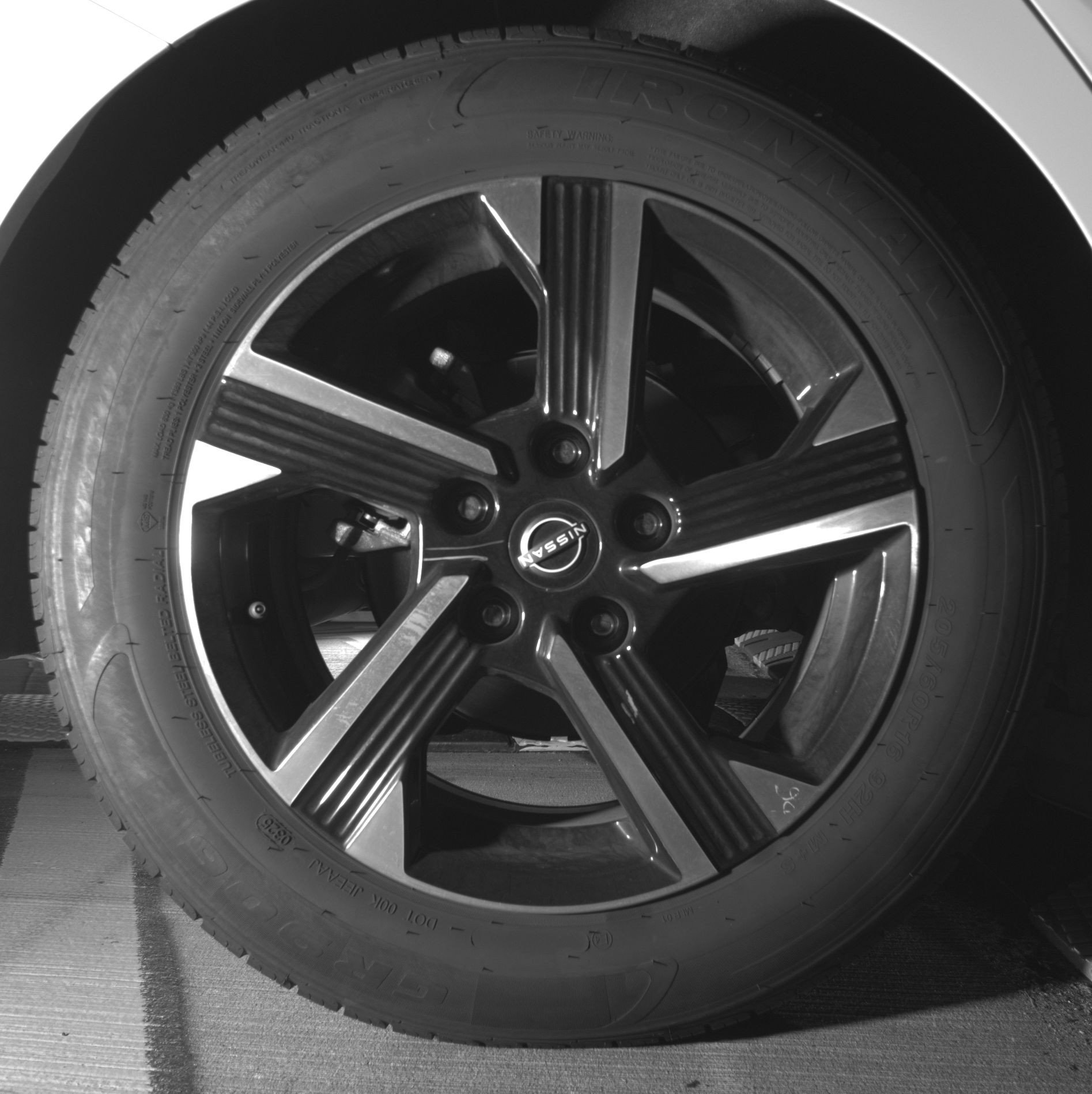 Used 2025 Nissan Sentra SV FWD image 15