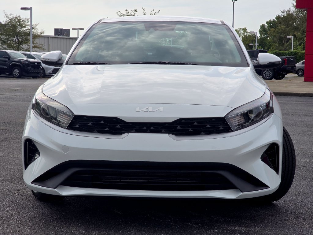 Used 2024 Kia Forte LXS w/ LXS Technology Package FWD image 9