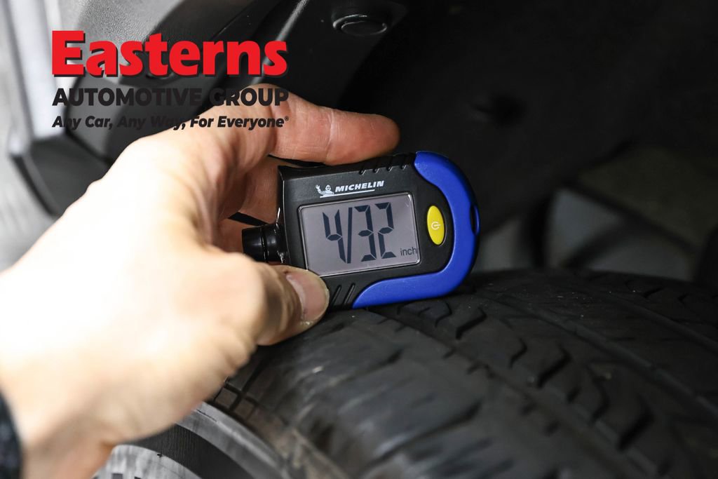 Used 2021 Toyota RAV4 LE image 25