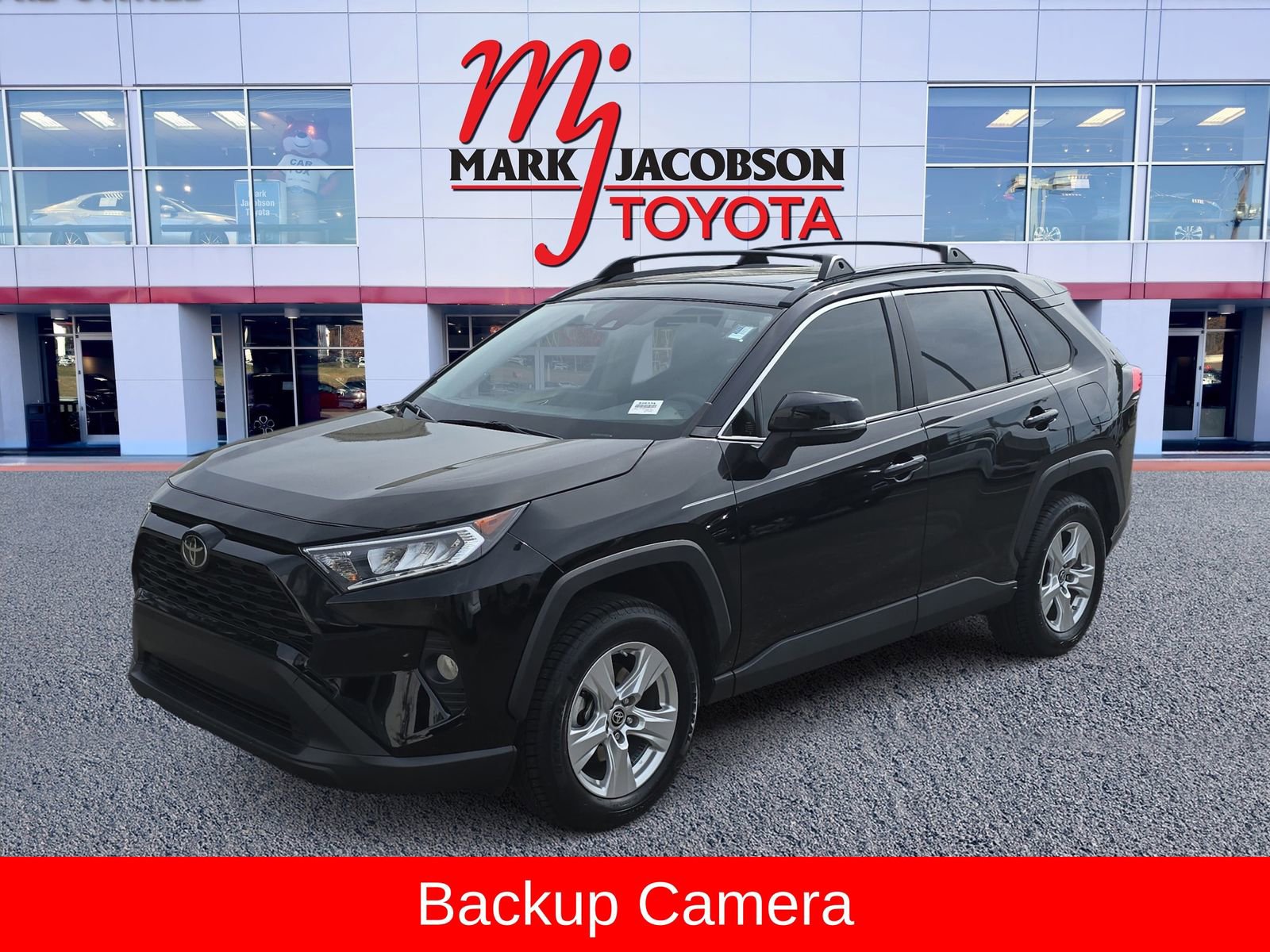 Used 2019 Toyota RAV4 XLE FWD image 1
