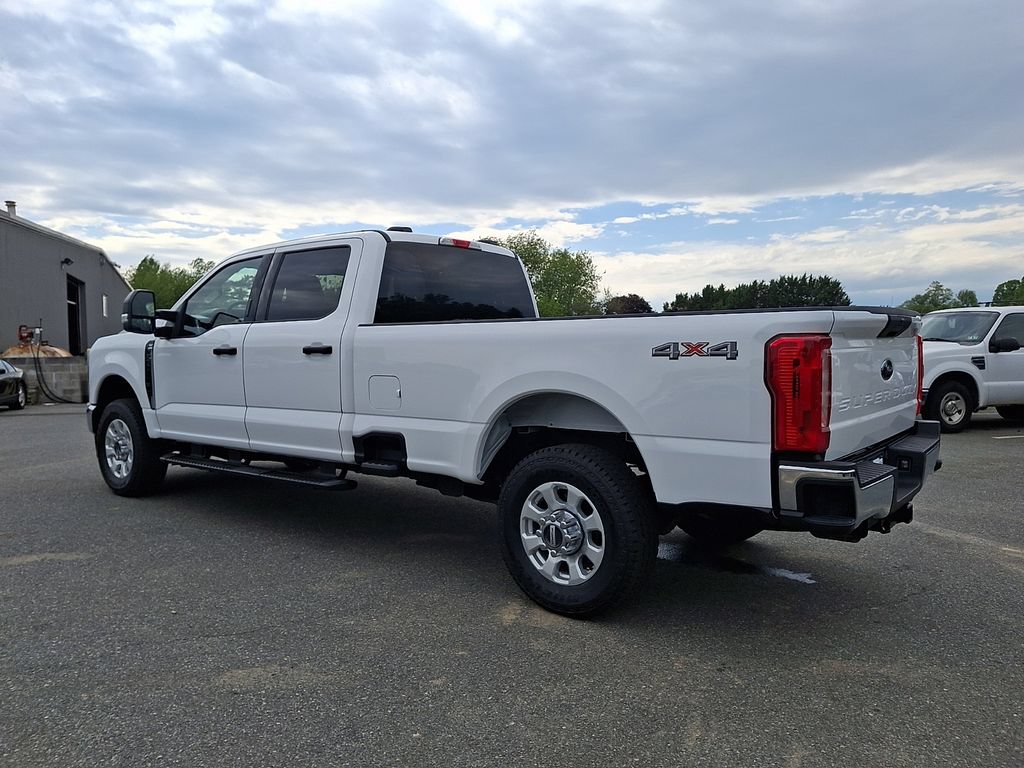 Used 2024 Ford F250 XLT AWD/4WD image 4