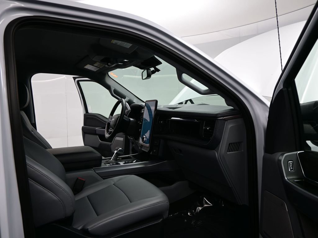 Used 2025 Ford F150 Lightning Flash AWD/4WD image 20